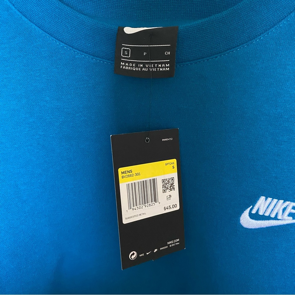 Nike Crewneck Sweatshirt - Picture 2 of 3